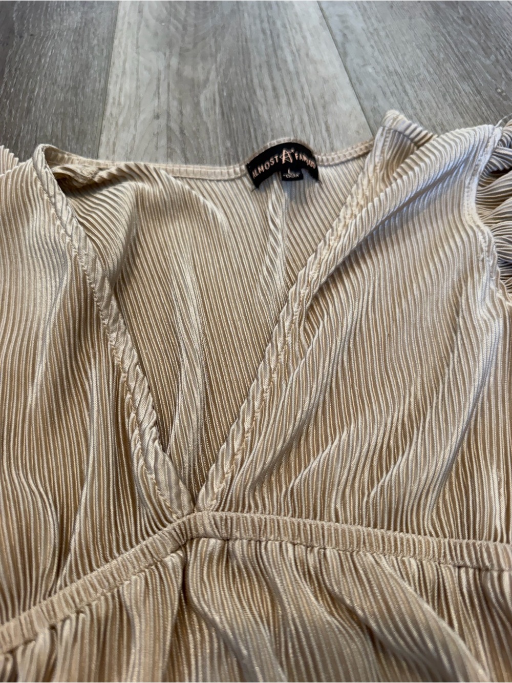 Neutral Tops Bundle - Picture 7 of 8